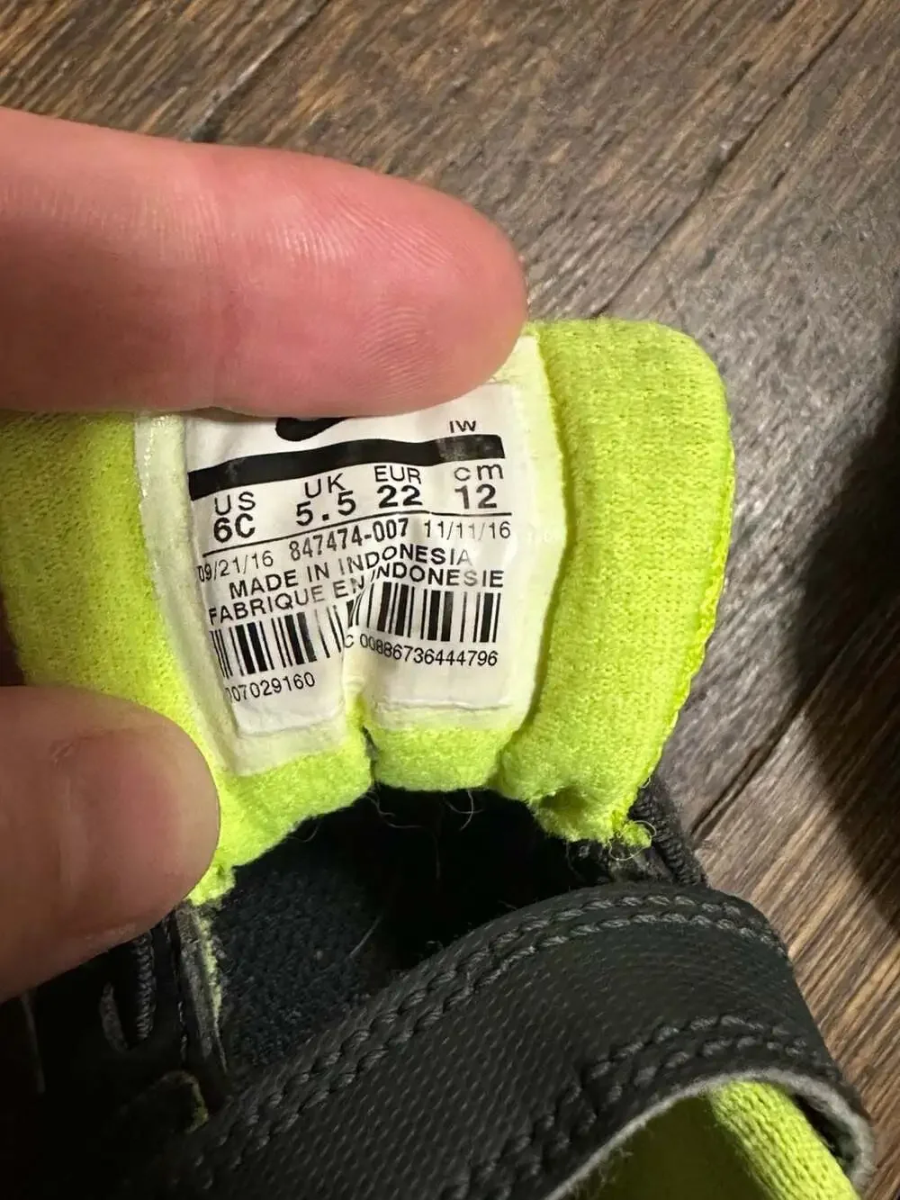 Nike toddler sneakers